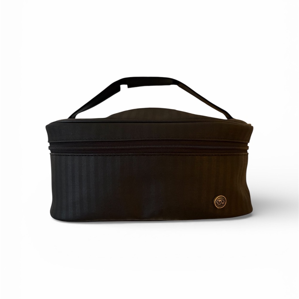 Oscar de la Renta Black Cosmetic Case